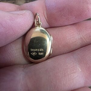 Vintage Tiffany & Co. Oval Picture Locket Pendant 585 14K Yellow Gold Italy